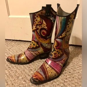 Rubber boots, cowboy style. Women’s